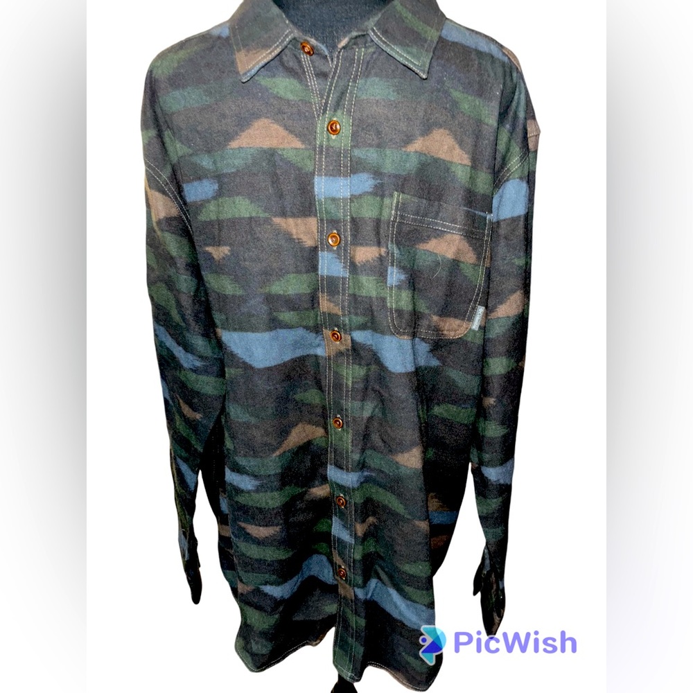 Columbia Sportswear Co. Flannel Button Up Shirt